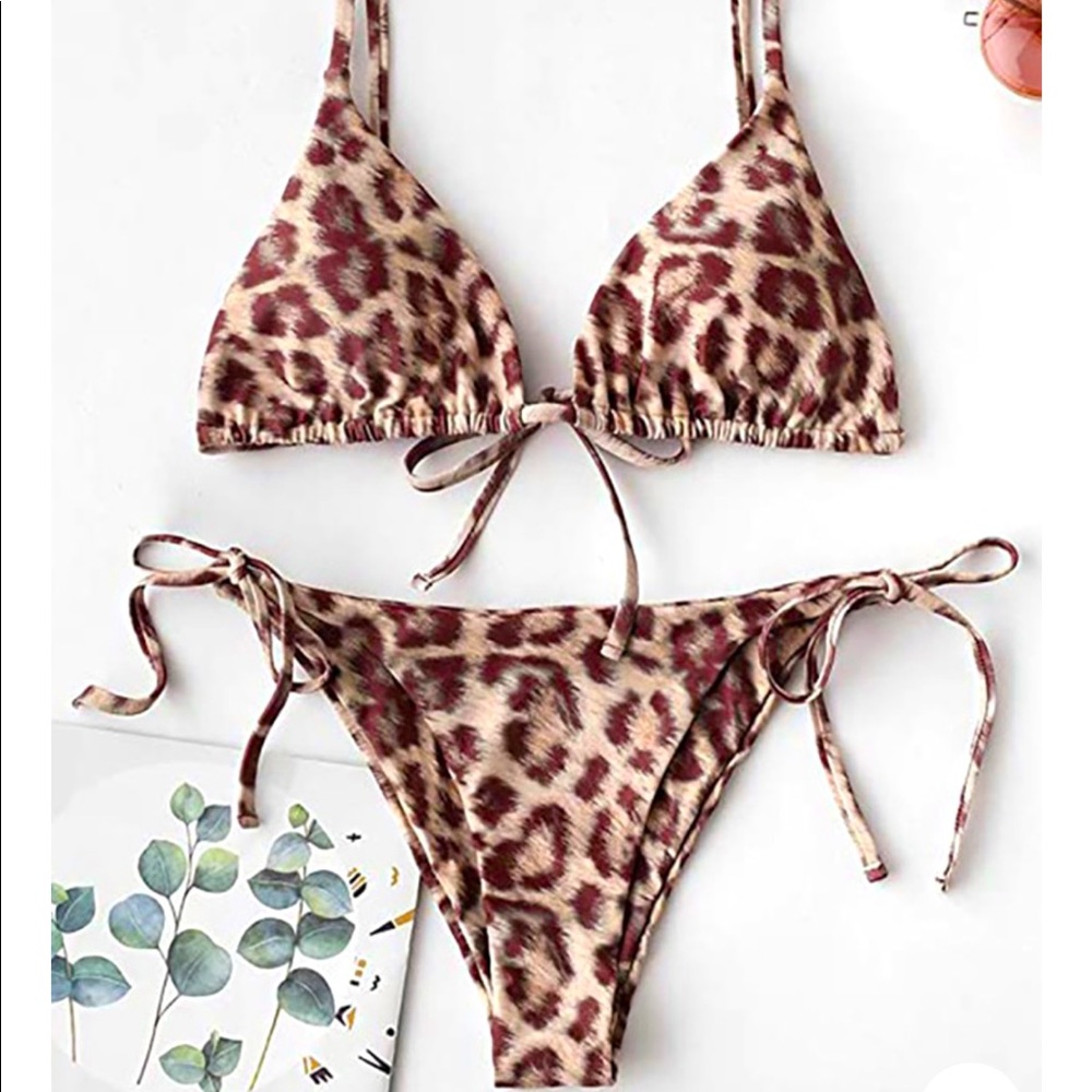 🆕Cheetah/Snakeskin Print Colorblock Bikini…